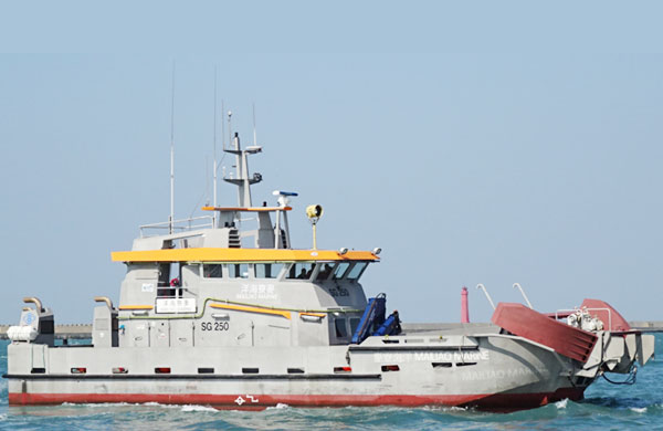 外海專業型除污船(麥寮海洋號)
